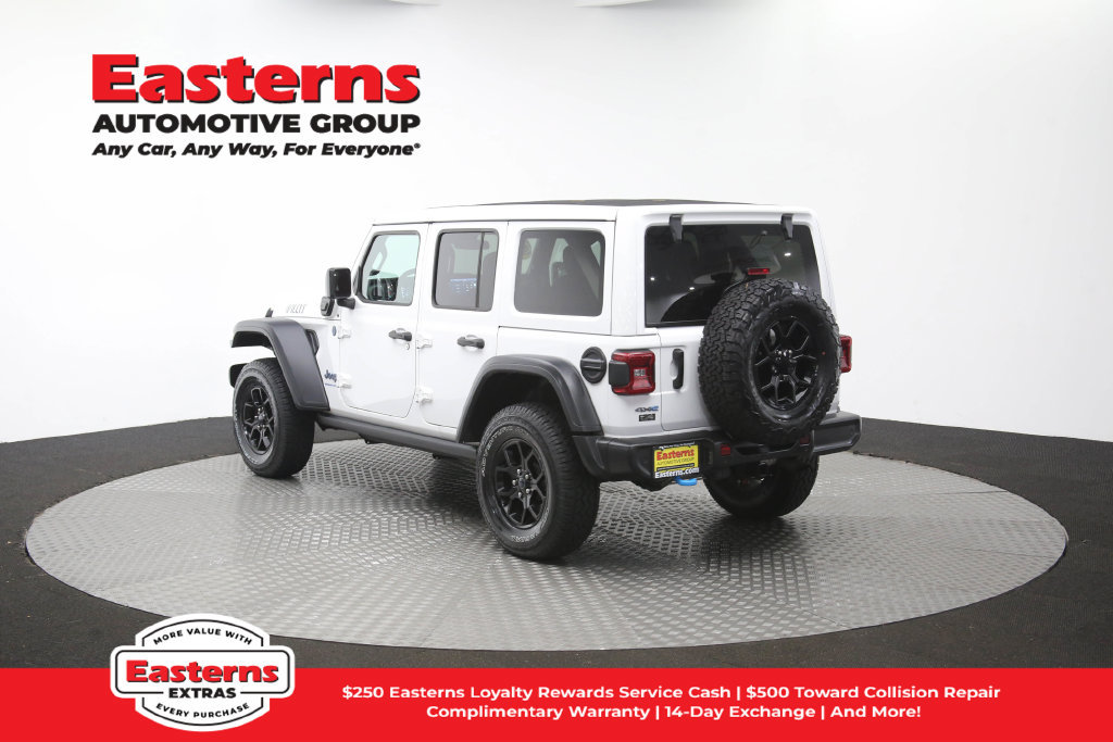 Used 2024 Jeep Wrangler Unlimited AWD/4WD image 69