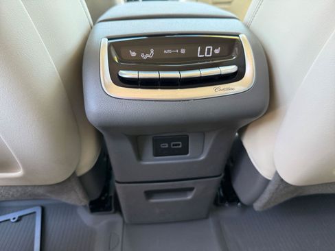 Certified 2024 Cadillac XT6 Premium Luxury w/ Technology Package AWD/4WD image 20