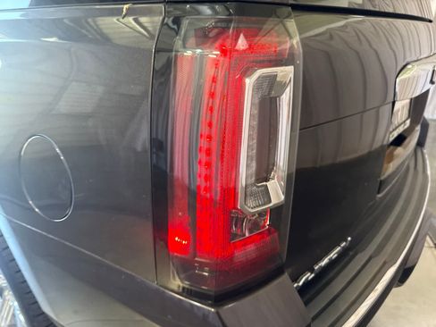 Used 2017 GMC Yukon Denali w/ Open Road Package RWD image 11