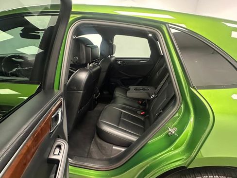 Used 2021 Porsche Macan S w/ Premium Package Plus image 31