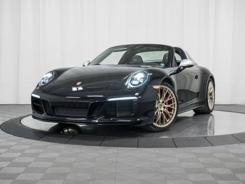 Certified 2019 Porsche 911 Targa 4 GTS image 40