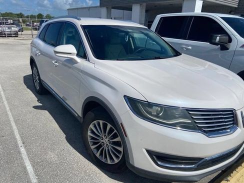 Used 2018 Lincoln MKX Select w/ Select Plus Package FWD image 1