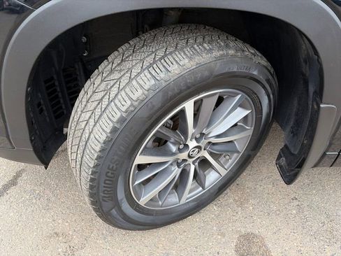 Used 2018 Toyota Highlander XLE w/ Protection Package #3 AWD/4WD image 17