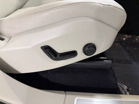 Used 2023 Volvo XC90 B6 Plus w/ Protection Package image 26