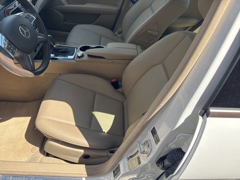 Used 2013 Mercedes-Benz C 300 Luxury image 18