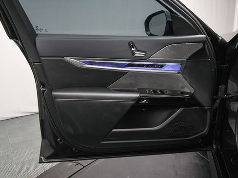 Used 2024 BMW 760i xDrive 760i xDrive image 42