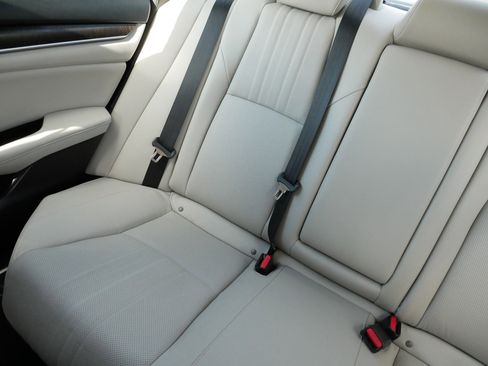 Used 2019 Honda Accord EX-L image 12