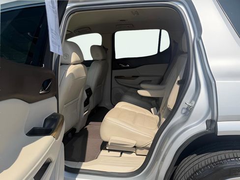 Used 2018 GMC Acadia Denali image 20