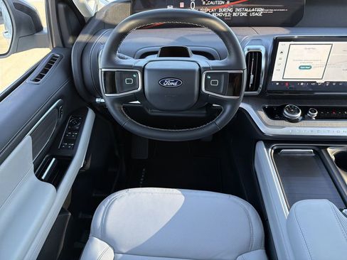 New 2026 Ford Expedition Max Platinum w/ Platinum Ultimate Package AWD/4WD image 13