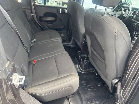 Used 2019 Jeep Wrangler Unlimited Sport S AWD/4WD image 7