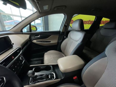 Used 2020 Hyundai Santa Fe SEL FWD image 12
