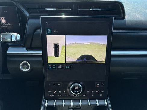 Used 2025 GMC Terrain Elevation w/ Elevation Premium Package FWD image 15