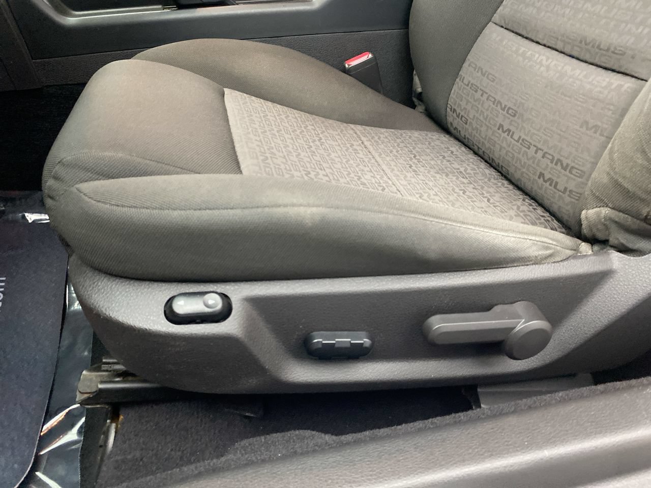 Used 2008 Ford Mustang Coupe RWD image 13
