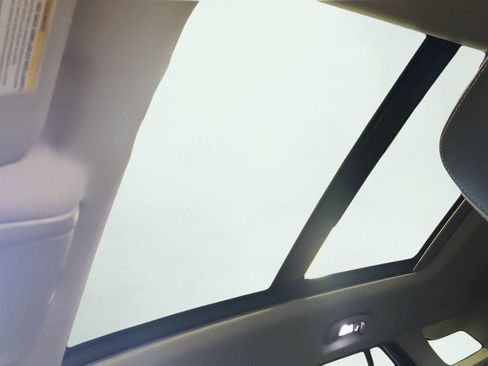 Used 2019 GMC Terrain Denali w/ Advanced Safety Package image 35