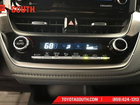 Used 2021 Toyota Corolla SE FWD image 19