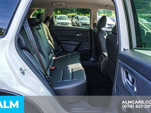 Used 2025 Nissan Rogue SL FWD image 21