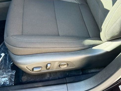 New 2026 Chevrolet Equinox EV LT image 20