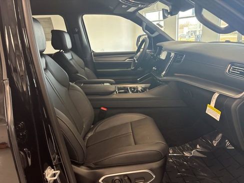 New 2026 Jeep Grand Wagoneer L Limited AWD/4WD image 26