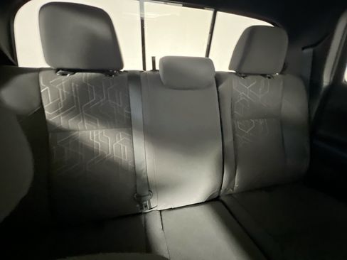 Used 2018 Toyota Tacoma TRD Off-Road AWD/4WD image 32