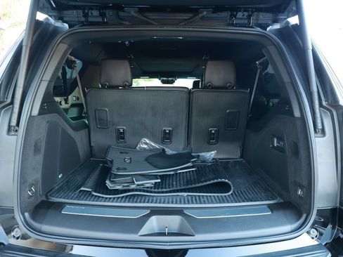 Used 2025 Cadillac Escalade ESV Premium Luxury AWD/4WD image 42