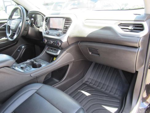 Used 2023 GMC Acadia SLT FWD image 11