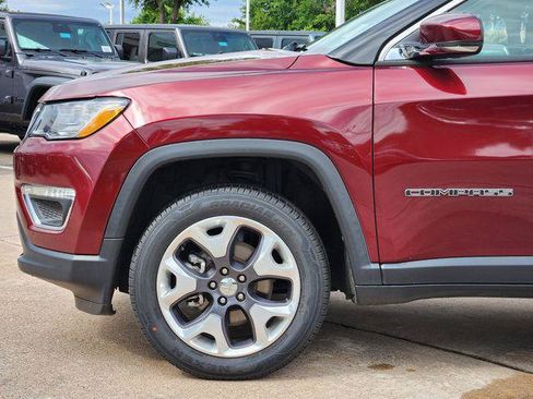 Certified 2021 Jeep Compass Limited w/ Sun and Sound Group AWD/4WD image 9
