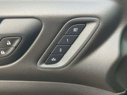 Used 2021 GMC Acadia Denali w/ Denali Technology Package image 18