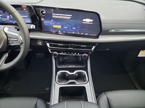 New 2026 Chevrolet Traverse LT w/ Sun and Wheel Package image 24