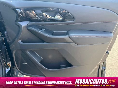 Used 2023 Chevrolet Traverse RS AWD/4WD image 9