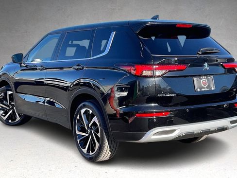 Used 2024 Mitsubishi Outlander SE image 29