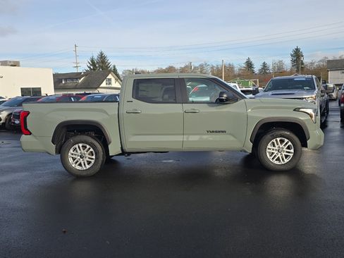 New 2026 Toyota Tundra SR5 image 7