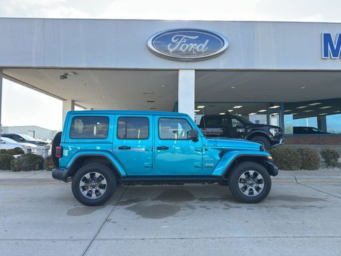 Used 2020 Jeep Wrangler Unlimited Sahara w/ Advanced Safety Group image 7