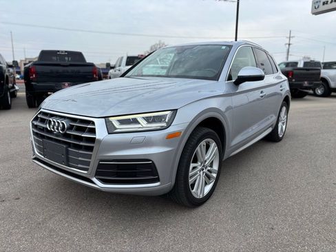 Used 2018 Audi Q5 Prestige w/ Prestige Package image 2