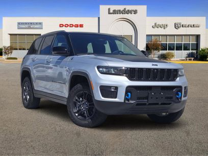 Used 2024 Jeep Grand Cherokee Trailhawk w/ Advanced Protech Group II