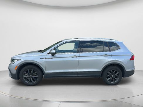 Used 2024 Volkswagen Tiguan SE AWD/4WD image 8