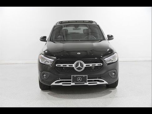 Used 2023 Mercedes-Benz GLA 250 w/ Premium Package image 2