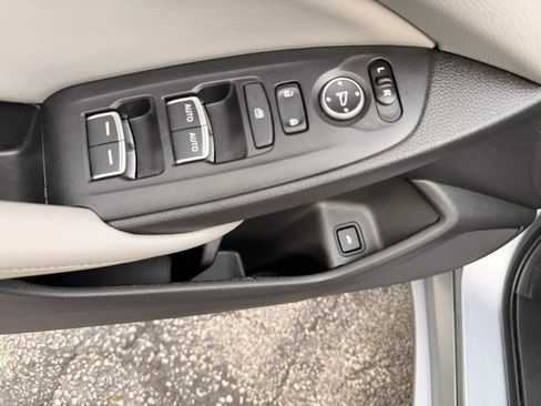 Used 2018 Honda Accord LX image 11
