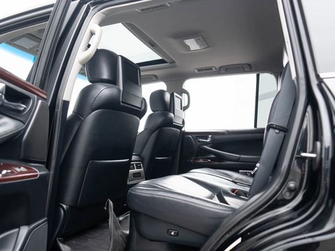 Used 2015 Lexus LX 570 4WD image 27