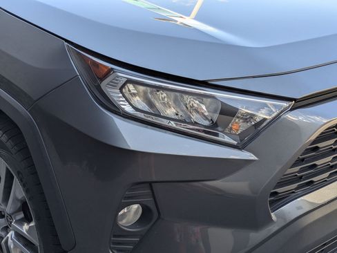 Used 2021 Toyota RAV4 XLE Premium AWD/4WD image 9