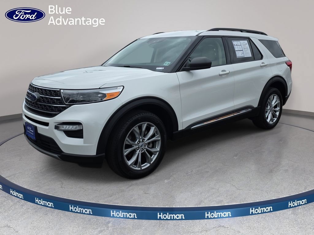 Certified 2023 Ford Explorer XLT w/ Equipment Group 202A AWD/4WD image 1