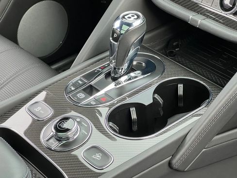 Used 2022 Bentley Bentayga image 43