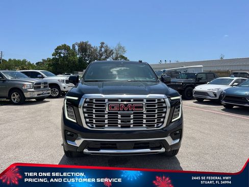 New 2026 GMC Yukon XL Denali w/ Denali Reserve Package AWD/4WD image 3