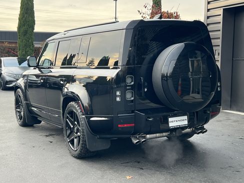 New 2025 Land Rover Defender 130 V8 image 6