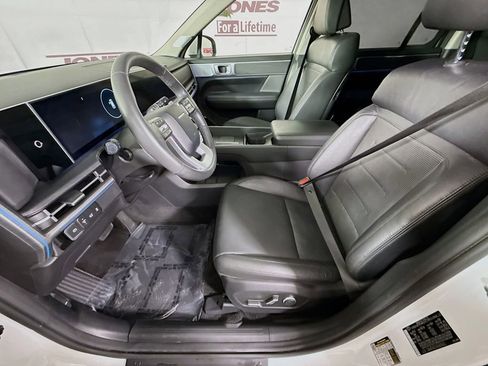 Certified 2025 Hyundai Santa Fe Limited FWD image 27