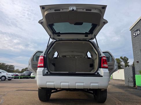 Used 2011 Ford Escape XLT image 37