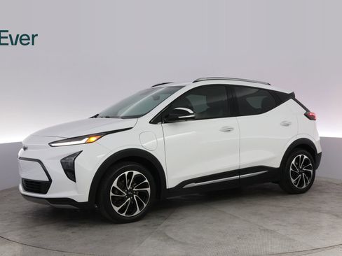 Used 2023 Chevrolet Bolt EUV Premier image 18