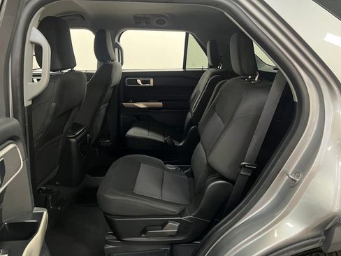 Used 2022 Ford Explorer XLT RWD image 27