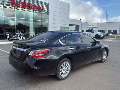 Used 2015 Nissan Altima 2.5 S w/ Power Driver Seat Package FWD image 3