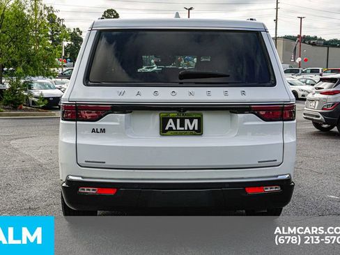 Used 2023 Jeep Wagoneer Series III w/ Preferred Equipment Group image 11