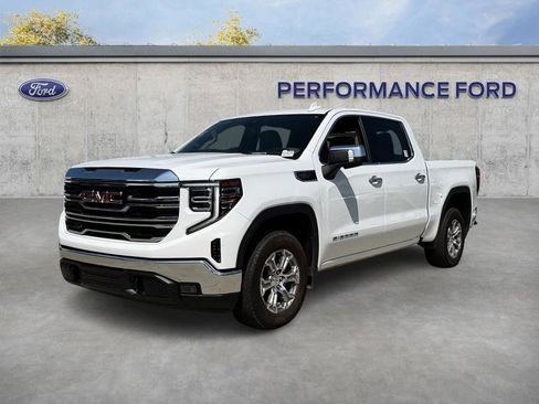 Used 2025 GMC Sierra 1500 SLT image 2